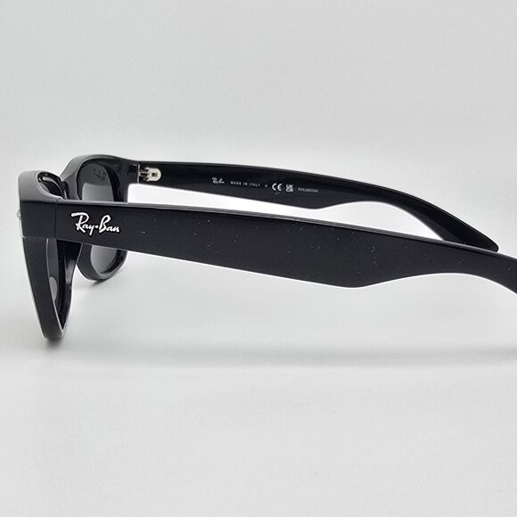 Ray-Ban RB2132 90158 Wayfarer Black Frame Polarized G-15 Green Lens Sunglasses - Picture 3 of 13